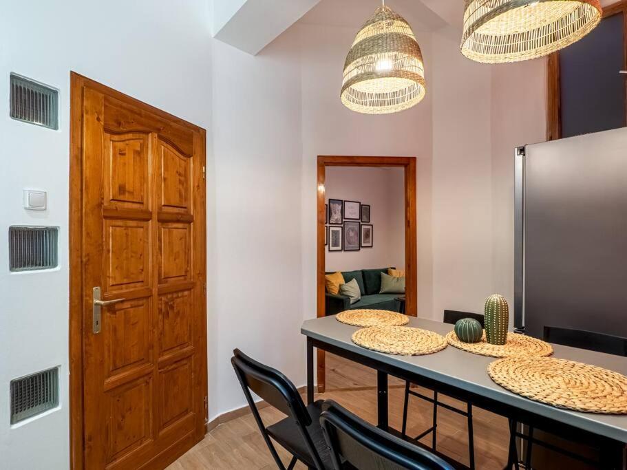 Mexicopo Apartment With Garage Boedapest Buitenkant foto