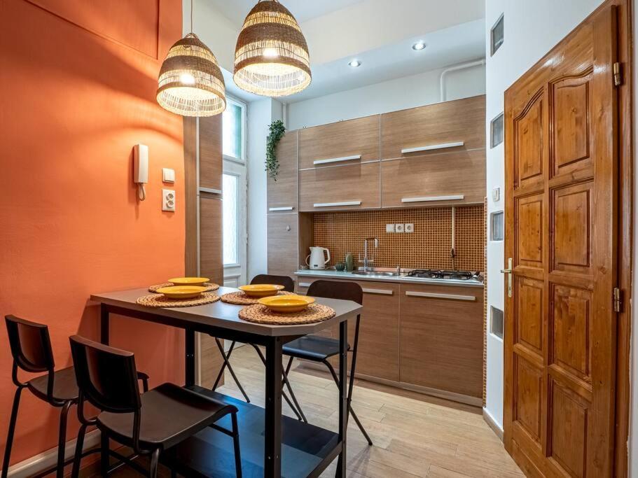 Mexicopo Apartment With Garage Boedapest Buitenkant foto
